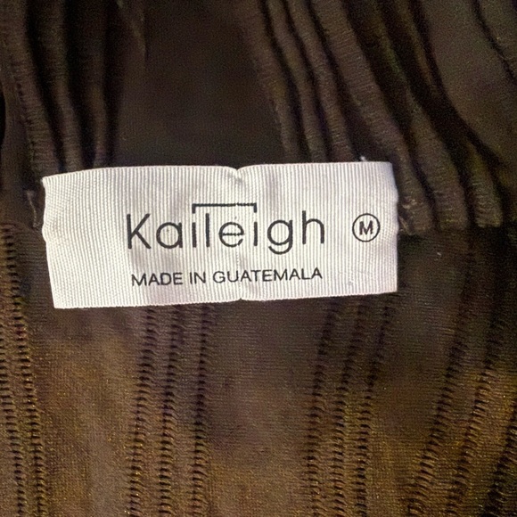 Kaleigh Black Button Up Blouse Size Medium - Picture 11 of 15